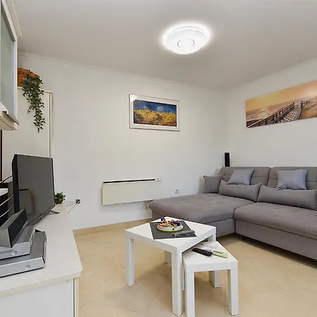 Appartamento Dani 2333 *